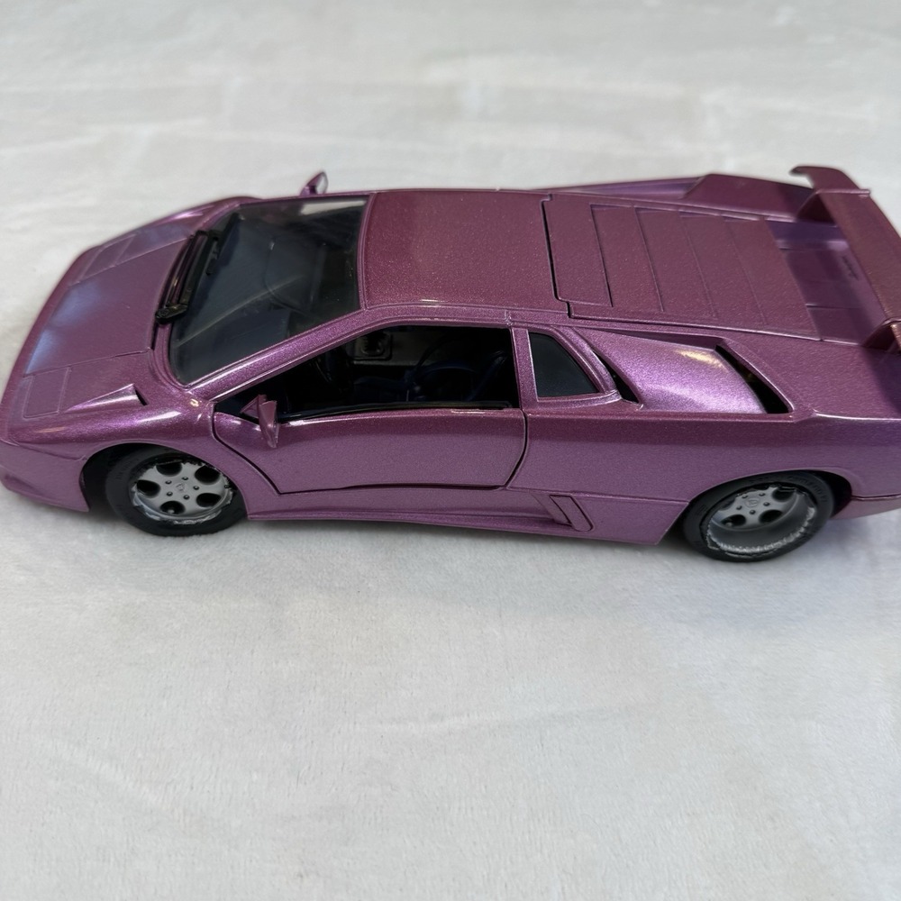 Maisto Lamborghini Diablo SE30 1:18 Purple 30th Anniversary Diecast Car